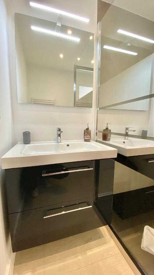 Republique Appartements ม็องตง ภายนอก รูปภาพ