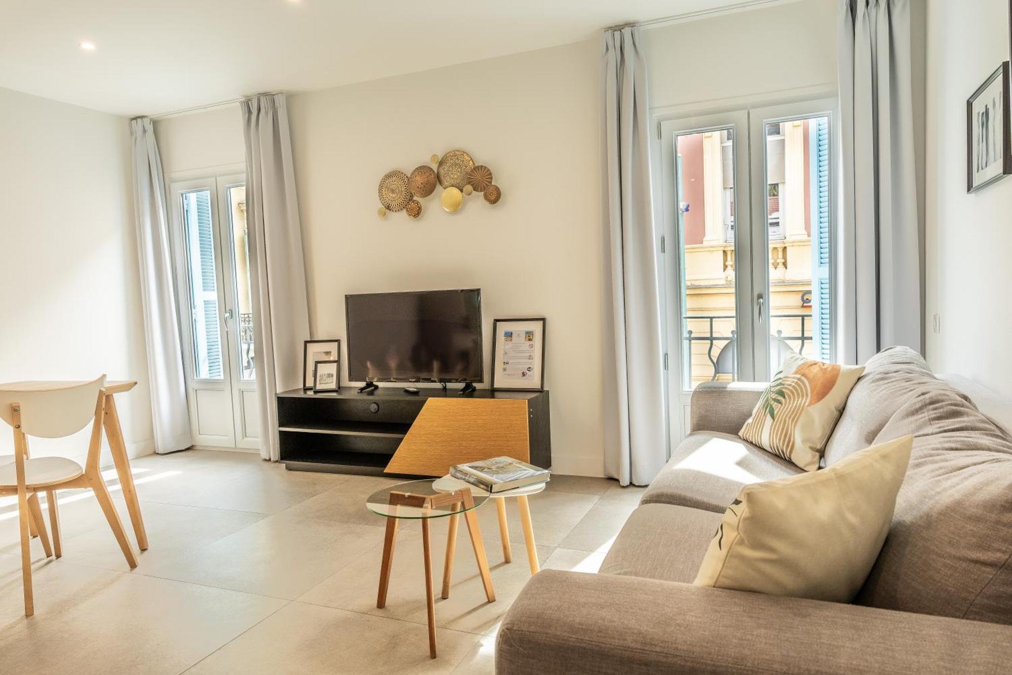 Republique Appartements ม็องตง ภายนอก รูปภาพ