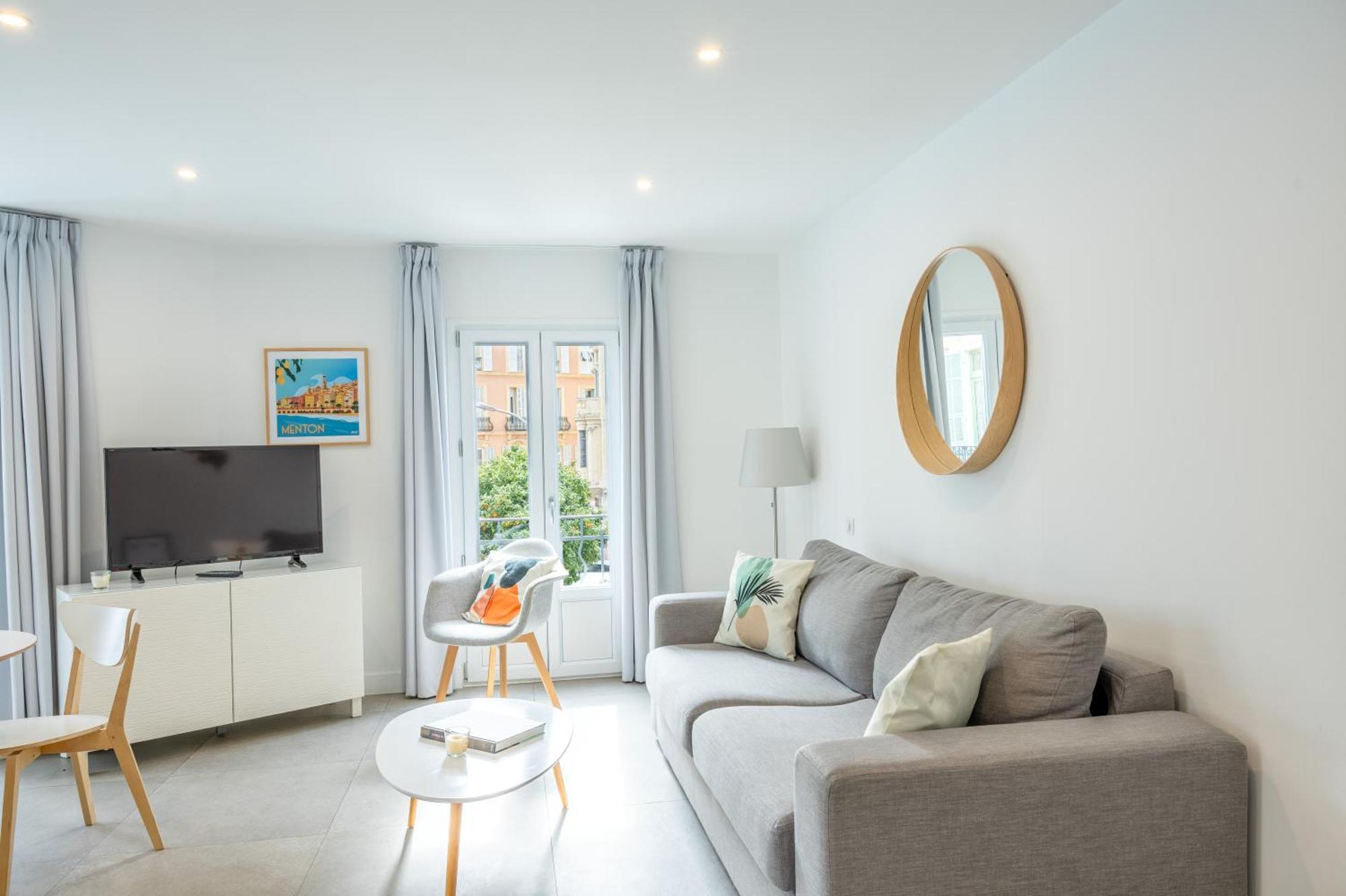 Republique Appartements ม็องตง ภายนอก รูปภาพ